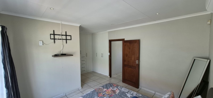 3 Bedroom Property for Sale in Waterkloof East North West
